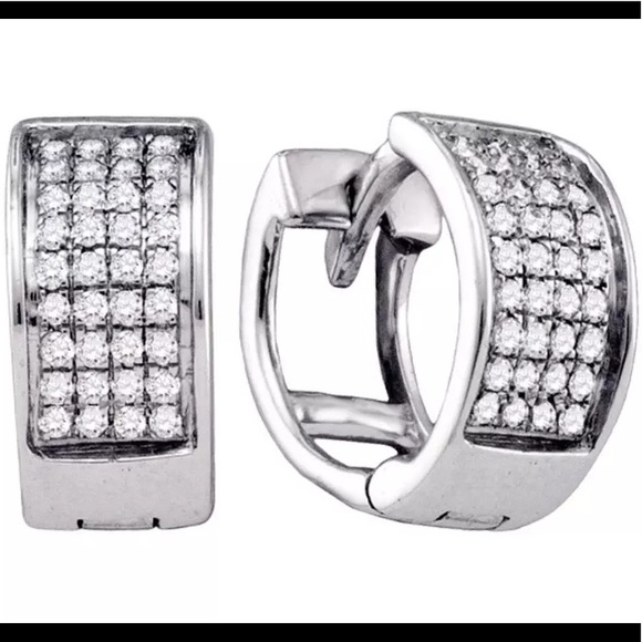 Sterling Silver Diamond Hoop Earring 1/6 CTW - Picture 1 of 1